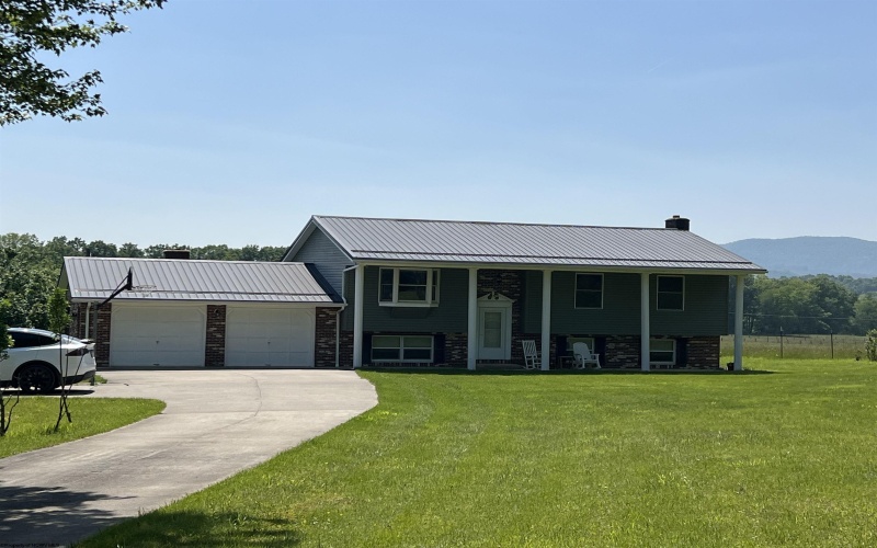 1564 Files Creek Road, Beverly, West Virginia 26253, 3 Bedrooms Bedrooms, 10 Rooms Rooms,3 BathroomsBathrooms,Single Family Detached,For Sale,Files Creek,10159869