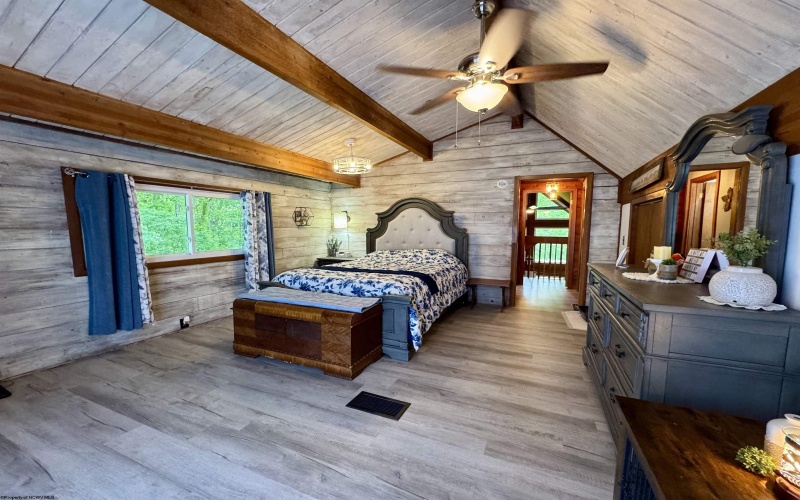 1854 Upper Lamberts Run Road, Clarksburg, West Virginia 26301, 4 Bedrooms Bedrooms, 8 Rooms Rooms,2 BathroomsBathrooms,Single Family Detached,For Sale,Upper Lamberts Run,10159862