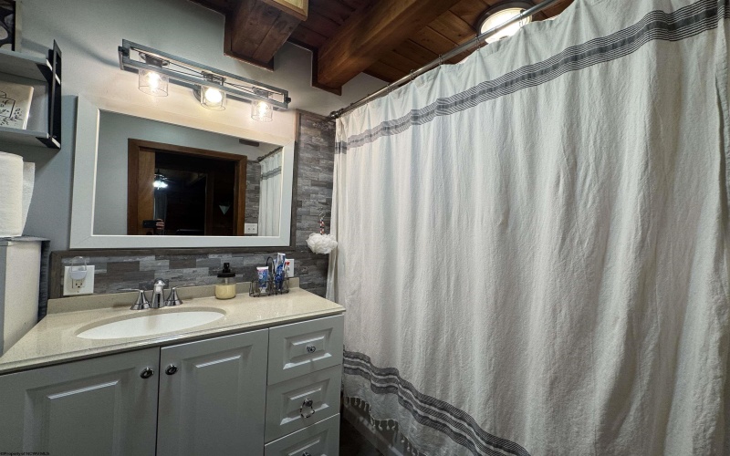 1854 Upper Lamberts Run Road, Clarksburg, West Virginia 26301, 4 Bedrooms Bedrooms, 8 Rooms Rooms,2 BathroomsBathrooms,Single Family Detached,For Sale,Upper Lamberts Run,10159862