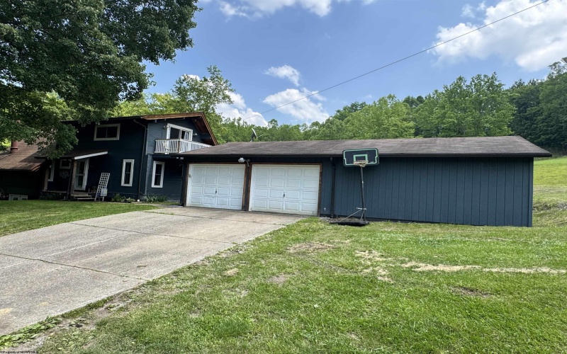 1854 Upper Lamberts Run Road, Clarksburg, West Virginia 26301, 4 Bedrooms Bedrooms, 8 Rooms Rooms,2 BathroomsBathrooms,Single Family Detached,For Sale,Upper Lamberts Run,10159862