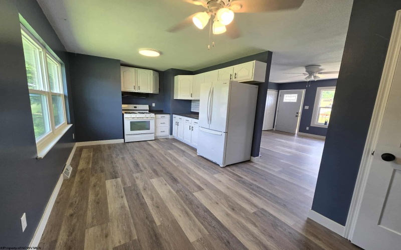 5059 Walnut Street, West Milford, West Virginia 26301, 3 Bedrooms Bedrooms, 5 Rooms Rooms,1 BathroomBathrooms,Single Family Detached,For Sale,Walnut,10159859