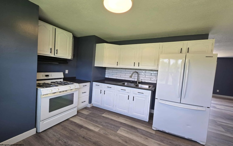5059 Walnut Street, West Milford, West Virginia 26301, 3 Bedrooms Bedrooms, 5 Rooms Rooms,1 BathroomBathrooms,Single Family Detached,For Sale,Walnut,10159859
