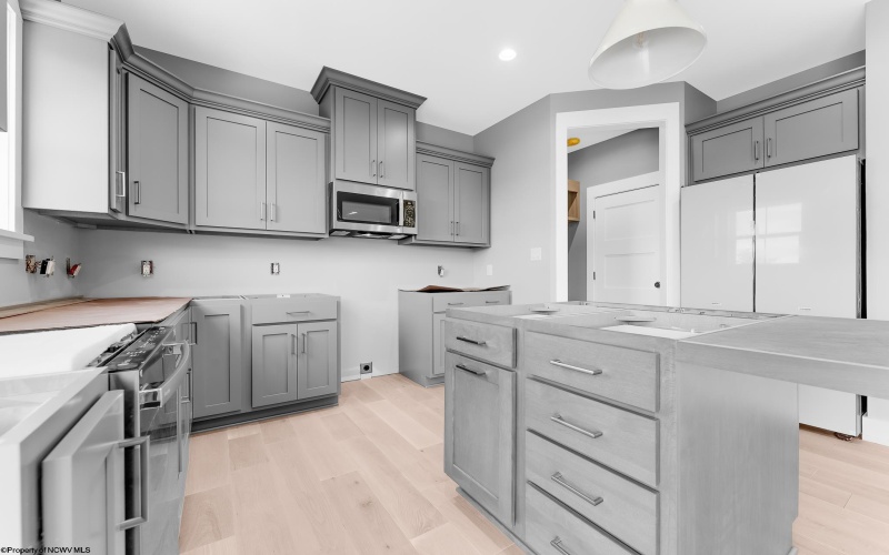 49 Summers Ridge Road, Morgantown, West Virginia 26508, 4 Bedrooms Bedrooms, 8 Rooms Rooms,2 BathroomsBathrooms,Single Family Detached,For Sale,Summers Ridge,10159875