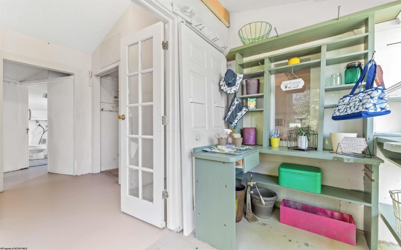 454 Kensington Avenue, Star City, West Virginia 26505, 1 Bedroom Bedrooms, 6 Rooms Rooms,1 BathroomBathrooms,Single Family Detached,For Sale,Kensington,10159886