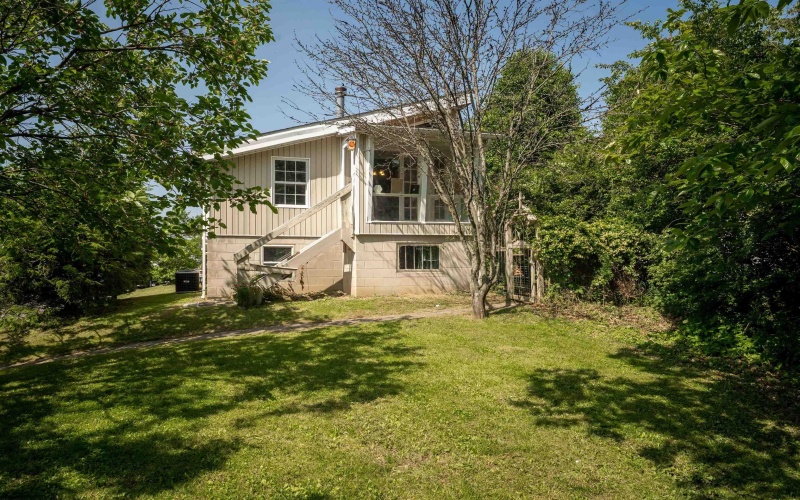 454 Kensington Avenue, Star City, West Virginia 26505, 1 Bedroom Bedrooms, 6 Rooms Rooms,1 BathroomBathrooms,Single Family Detached,For Sale,Kensington,10159886