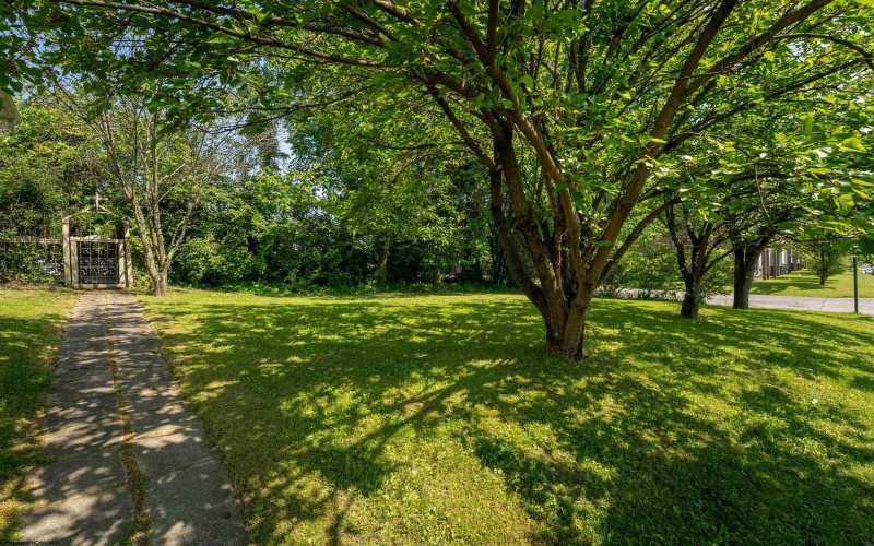454 Kensington Avenue, Star City, West Virginia 26505, 1 Bedroom Bedrooms, 6 Rooms Rooms,1 BathroomBathrooms,Single Family Detached,For Sale,Kensington,10159886