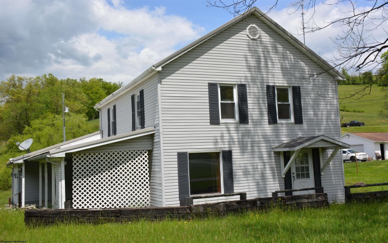 45 Springdale Street, Grafton, West Virginia 26354, 2 Bedrooms Bedrooms, 5 Rooms Rooms,2 BathroomsBathrooms,Single Family Detached,For Sale,Springdale,10159883