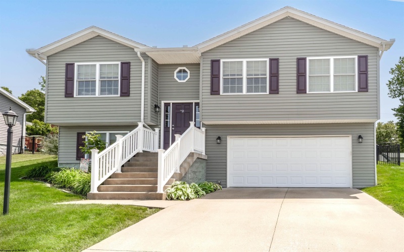 9 Founders Way, Morgantown, West Virginia 26508, 3 Bedrooms Bedrooms, 7 Rooms Rooms,3 BathroomsBathrooms,Single Family Detached,For Sale,Founders,10159880