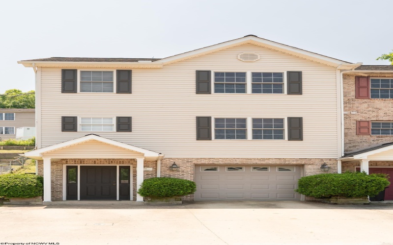 880 Tremont Street, Morgantown, West Virginia 26505, 3 Bedrooms Bedrooms, 6 Rooms Rooms,2 BathroomsBathrooms,Single Family Attached,For Sale,Tremont,10159885