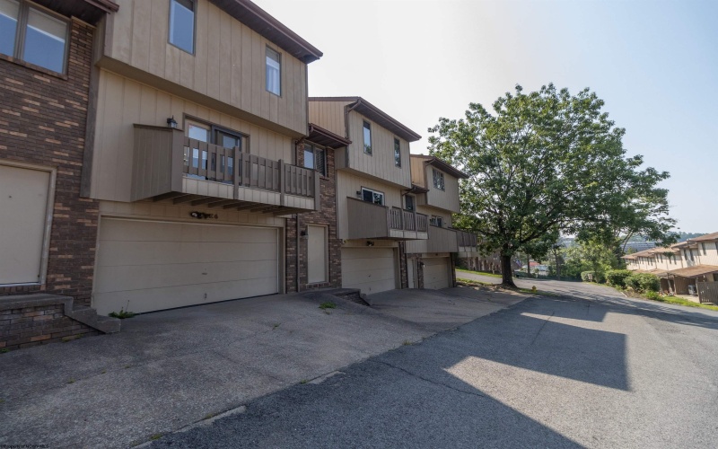 1230 Van Voorhis Road, Morgantown, West Virginia 26505, 3 Bedrooms Bedrooms, 5 Rooms Rooms,2 BathroomsBathrooms,Single Family Attached,For Sale,Van Voorhis,10159887