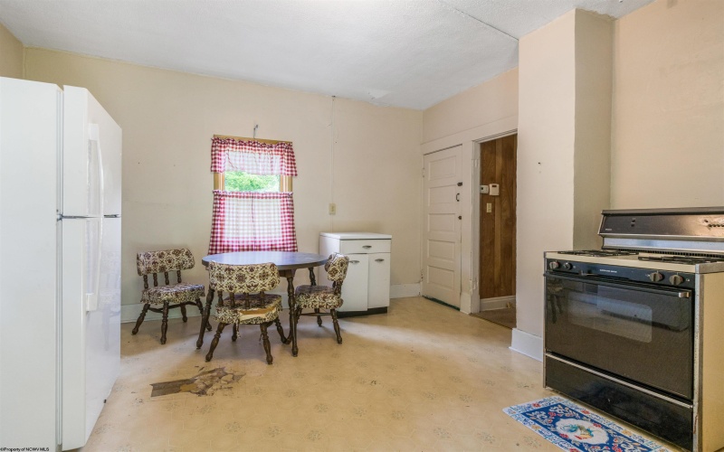 240 Diamond Avenue, Morgantown, West Virginia 26505, 2 Bedrooms Bedrooms, 4 Rooms Rooms,1 BathroomBathrooms,Single Family Detached,For Sale,Diamond,10159889
