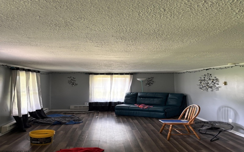 8 4th Street, Westover, West Virginia 26501, 3 Bedrooms Bedrooms, 6 Rooms Rooms,3 BathroomsBathrooms,Single Family Detached,For Sale,4th,10159900