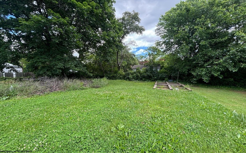 904 Florida Avenue, Martinsburg, West Virginia 25401, 3 Bedrooms Bedrooms, 6 Rooms Rooms,1 BathroomBathrooms,Single Family Detached,For Sale,Florida,10159888