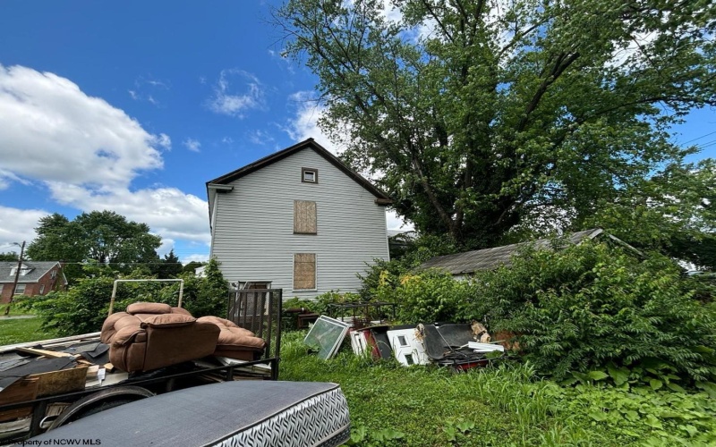 904 Florida Avenue, Martinsburg, West Virginia 25401, 3 Bedrooms Bedrooms, 6 Rooms Rooms,1 BathroomBathrooms,Single Family Detached,For Sale,Florida,10159888