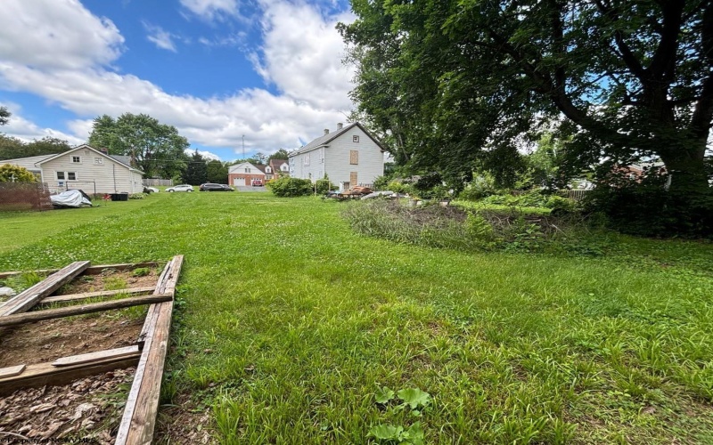 904 Florida Avenue, Martinsburg, West Virginia 25401, 3 Bedrooms Bedrooms, 6 Rooms Rooms,1 BathroomBathrooms,Single Family Detached,For Sale,Florida,10159888