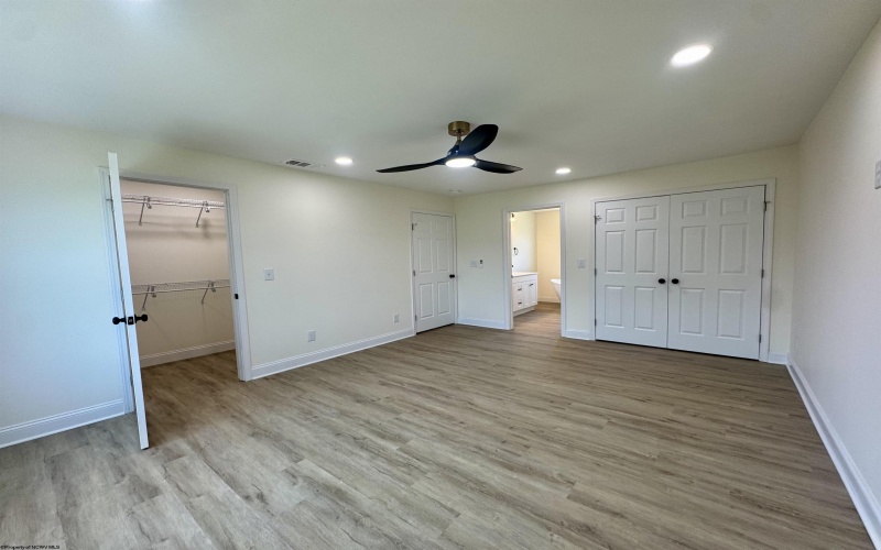 1595 Mary Lou Retton Drive, Fairmont, West Virginia 26554, 4 Bedrooms Bedrooms, 6 Rooms Rooms,3 BathroomsBathrooms,Single Family Detached,For Sale,Mary Lou Retton,10159896