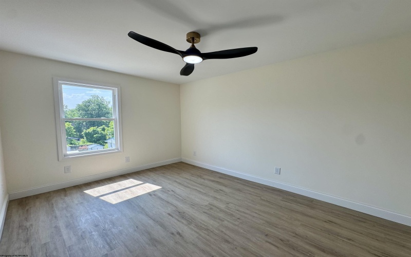 1595 Mary Lou Retton Drive, Fairmont, West Virginia 26554, 4 Bedrooms Bedrooms, 6 Rooms Rooms,3 BathroomsBathrooms,Single Family Detached,For Sale,Mary Lou Retton,10159896