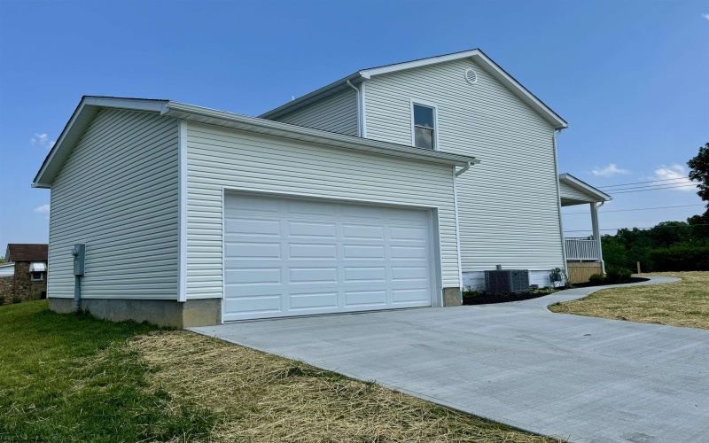1595 Mary Lou Retton Drive, Fairmont, West Virginia 26554, 4 Bedrooms Bedrooms, 6 Rooms Rooms,3 BathroomsBathrooms,Single Family Detached,For Sale,Mary Lou Retton,10159896
