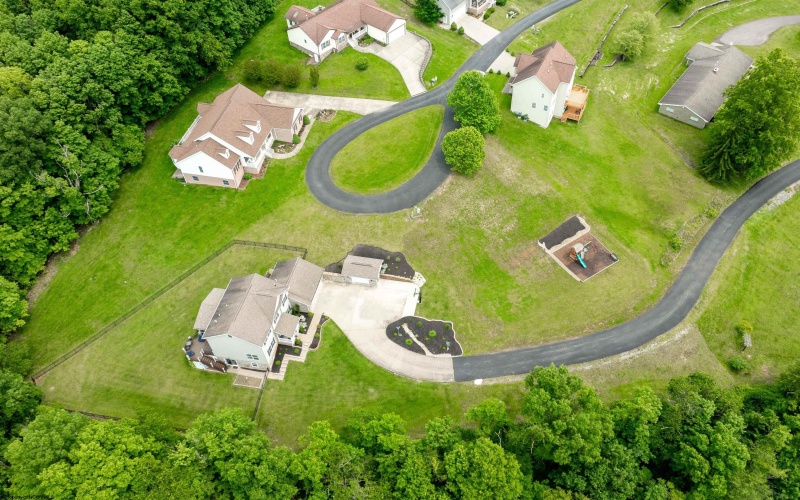 10 TJ Lane, Morgantown, West Virginia 26501, 5 Bedrooms Bedrooms, 10 Rooms Rooms,3 BathroomsBathrooms,Single Family Detached,For Sale,TJ,10159899