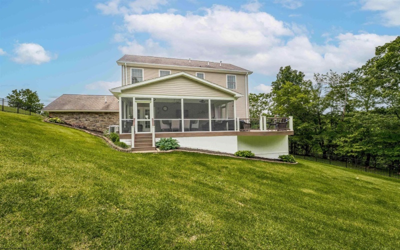 10 TJ Lane, Morgantown, West Virginia 26501, 5 Bedrooms Bedrooms, 10 Rooms Rooms,3 BathroomsBathrooms,Single Family Detached,For Sale,TJ,10159899