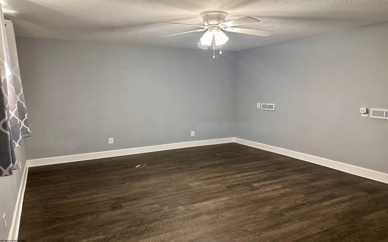 2073 Junkins Avenue, Clarksburg, West Virginia 26301, 3 Bedrooms Bedrooms, 5 Rooms Rooms,2 BathroomsBathrooms,Single Family Detached,For Sale,Junkins,10159898