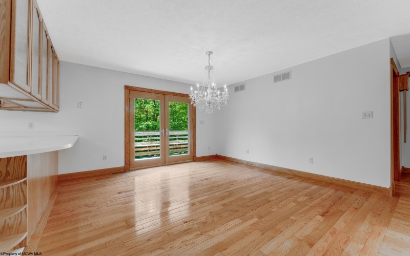 395 Hazelwood Drive, Bruceton Mills, West Virginia 26525, 3 Bedrooms Bedrooms, 11 Rooms Rooms,3 BathroomsBathrooms,Single Family Detached,For Sale,Hazelwood,10159897