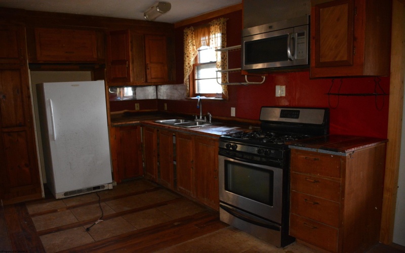 991 Winchester Road, Elizabeth, West Virginia 26143, 1 Bedroom Bedrooms, 5 Rooms Rooms,1 BathroomBathrooms,Single Family Detached,For Sale,Winchester,10157929