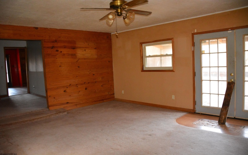 991 Winchester Road, Elizabeth, West Virginia 26143, 1 Bedroom Bedrooms, 5 Rooms Rooms,1 BathroomBathrooms,Single Family Detached,For Sale,Winchester,10157929