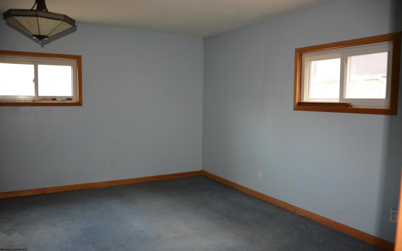 991 Winchester Road, Elizabeth, West Virginia 26143, 1 Bedroom Bedrooms, 5 Rooms Rooms,1 BathroomBathrooms,Single Family Detached,For Sale,Winchester,10157929