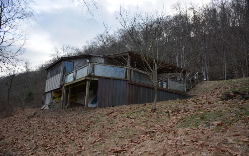 991 Winchester Road, Elizabeth, West Virginia 26143, 1 Bedroom Bedrooms, 5 Rooms Rooms,1 BathroomBathrooms,Single Family Detached,For Sale,Winchester,10157929