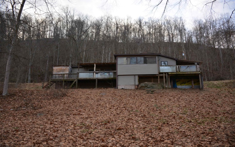991 Winchester Road, Elizabeth, West Virginia 26143, 1 Bedroom Bedrooms, 5 Rooms Rooms,1 BathroomBathrooms,Single Family Detached,For Sale,Winchester,10157929