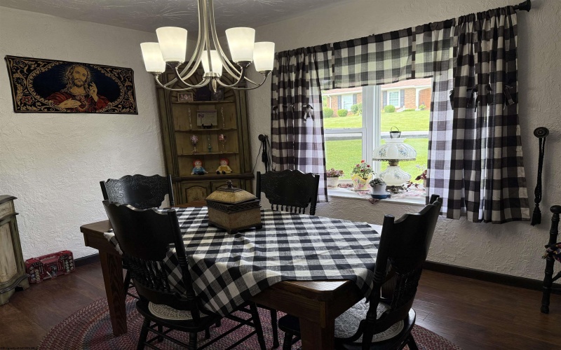 28 Fairway Lane, Fairmont, West Virginia 26554, 3 Bedrooms Bedrooms, 10 Rooms Rooms,2 BathroomsBathrooms,Single Family Detached,For Sale,Fairway,10159906