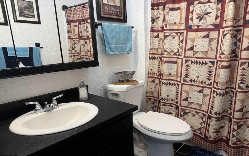 28 Fairway Lane, Fairmont, West Virginia 26554, 3 Bedrooms Bedrooms, 10 Rooms Rooms,2 BathroomsBathrooms,Single Family Detached,For Sale,Fairway,10159906