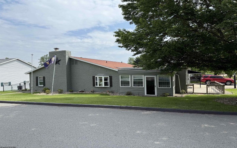 28 Fairway Lane, Fairmont, West Virginia 26554, 3 Bedrooms Bedrooms, 10 Rooms Rooms,2 BathroomsBathrooms,Single Family Detached,For Sale,Fairway,10159906