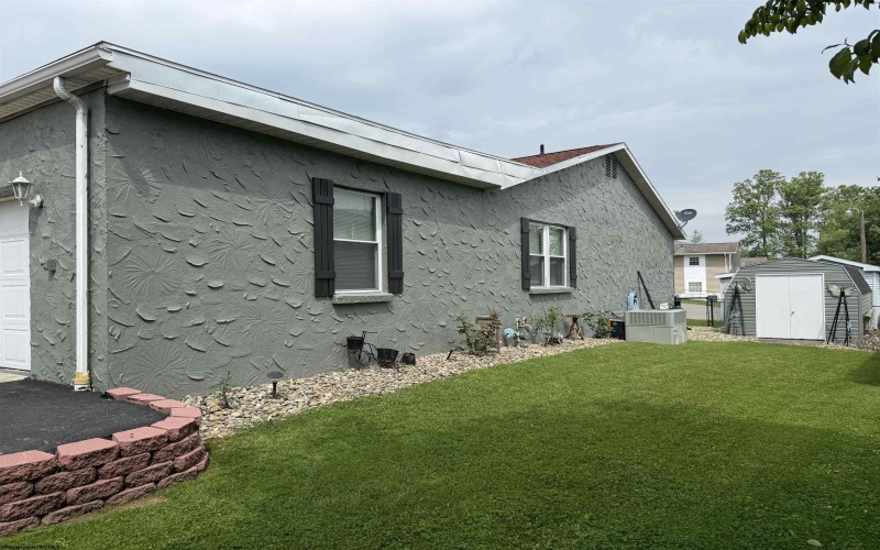 28 Fairway Lane, Fairmont, West Virginia 26554, 3 Bedrooms Bedrooms, 10 Rooms Rooms,2 BathroomsBathrooms,Single Family Detached,For Sale,Fairway,10159906