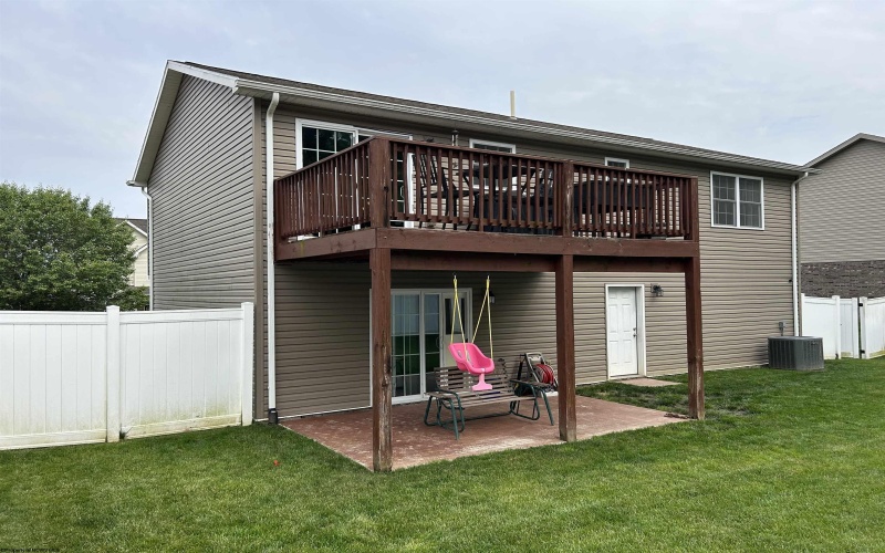 115 Summits Ridge Drive, Morgantown, West Virginia 26508, 3 Bedrooms Bedrooms, 6 Rooms Rooms,2 BathroomsBathrooms,Single Family Detached,For Sale,Summits Ridge,10159912