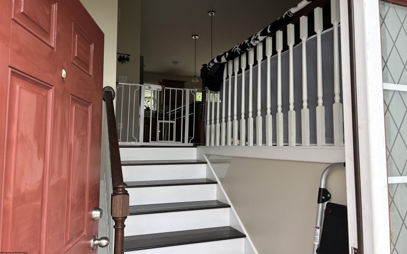 115 Summits Ridge Drive, Morgantown, West Virginia 26508, 3 Bedrooms Bedrooms, 6 Rooms Rooms,2 BathroomsBathrooms,Single Family Detached,For Sale,Summits Ridge,10159912
