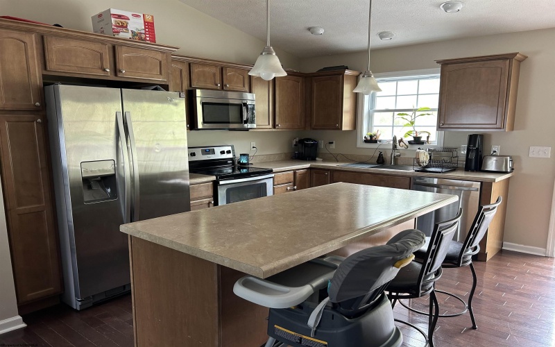 115 Summits Ridge Drive, Morgantown, West Virginia 26508, 3 Bedrooms Bedrooms, 6 Rooms Rooms,2 BathroomsBathrooms,Single Family Detached,For Sale,Summits Ridge,10159912