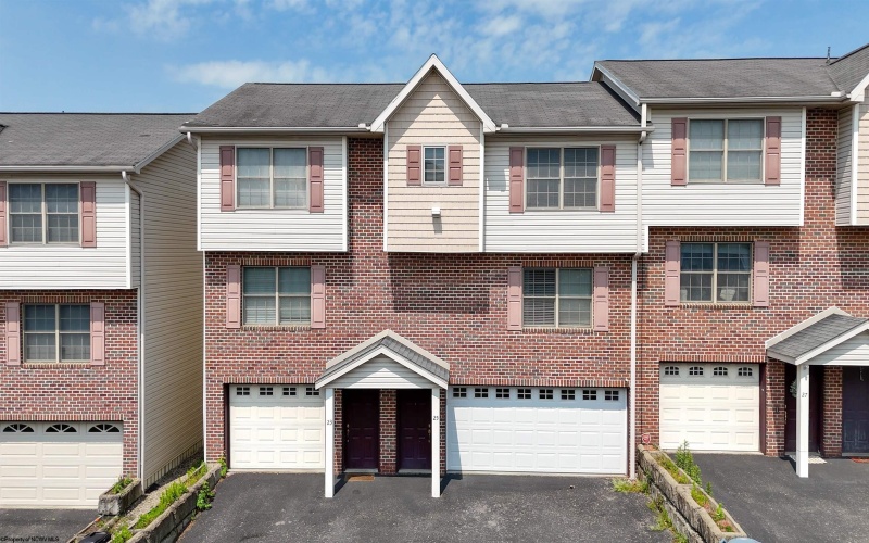 25 Ocean View Drive, Morgantown, West Virginia 26505, 3 Bedrooms Bedrooms, 5 Rooms Rooms,2 BathroomsBathrooms,Single Family Attached,For Sale,Ocean View,10159907