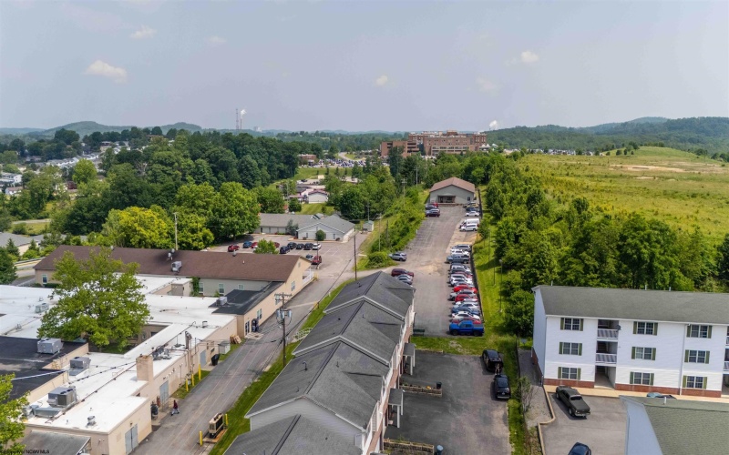 25 Ocean View Drive, Morgantown, West Virginia 26505, 3 Bedrooms Bedrooms, 5 Rooms Rooms,2 BathroomsBathrooms,Single Family Attached,For Sale,Ocean View,10159907