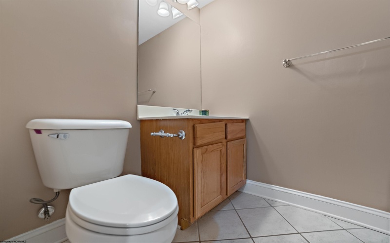 25 Ocean View Drive, Morgantown, West Virginia 26505, 3 Bedrooms Bedrooms, 5 Rooms Rooms,2 BathroomsBathrooms,Single Family Attached,For Sale,Ocean View,10159907