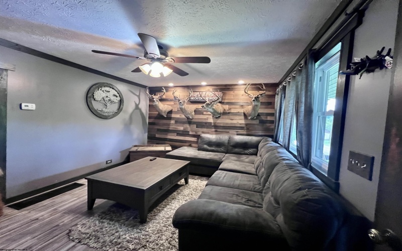 483 Files Creek Road, Beverly, West Virginia 26253, 2 Bedrooms Bedrooms, 5 Rooms Rooms,1 BathroomBathrooms,Single Family Detached,For Sale,Files Creek,10159911