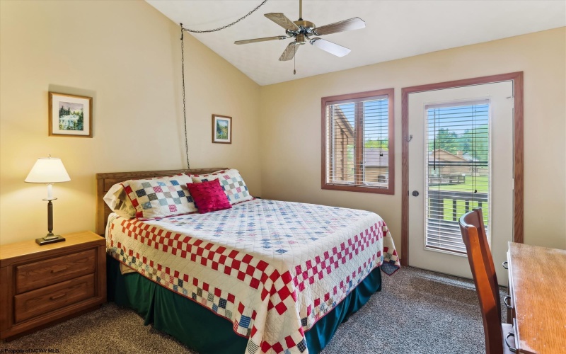 26 Deerfield Court, Davis, West Virginia 26260, 2 Bedrooms Bedrooms, 5 Rooms Rooms,2 BathroomsBathrooms,Single Family Attached,For Sale,Deerfield,10159914