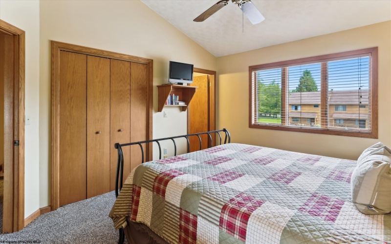 26 Deerfield Court, Davis, West Virginia 26260, 2 Bedrooms Bedrooms, 5 Rooms Rooms,2 BathroomsBathrooms,Single Family Attached,For Sale,Deerfield,10159914