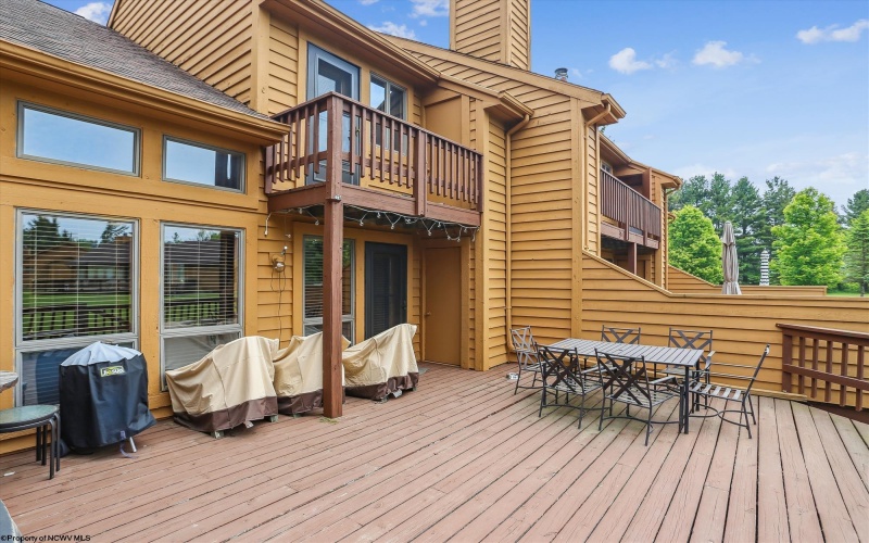 26 Deerfield Court, Davis, West Virginia 26260, 2 Bedrooms Bedrooms, 5 Rooms Rooms,2 BathroomsBathrooms,Single Family Attached,For Sale,Deerfield,10159914