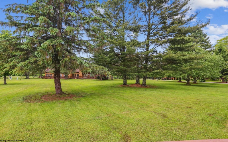26 Deerfield Court, Davis, West Virginia 26260, 2 Bedrooms Bedrooms, 5 Rooms Rooms,2 BathroomsBathrooms,Single Family Attached,For Sale,Deerfield,10159914