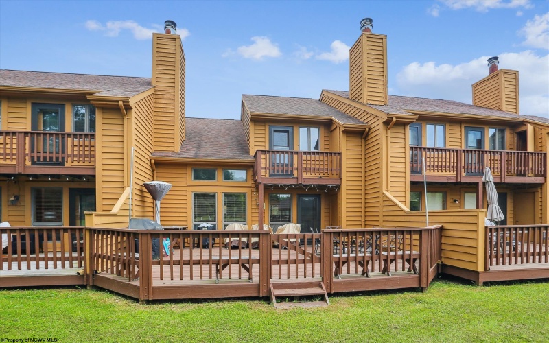 26 Deerfield Court, Davis, West Virginia 26260, 2 Bedrooms Bedrooms, 5 Rooms Rooms,2 BathroomsBathrooms,Single Family Attached,For Sale,Deerfield,10159914