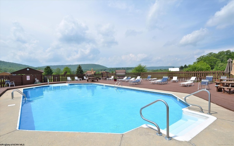 26 Deerfield Court, Davis, West Virginia 26260, 2 Bedrooms Bedrooms, 5 Rooms Rooms,2 BathroomsBathrooms,Single Family Attached,For Sale,Deerfield,10159914