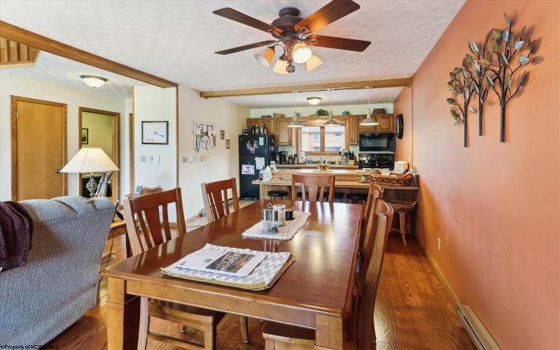 26 Deerfield Court, Davis, West Virginia 26260, 2 Bedrooms Bedrooms, 5 Rooms Rooms,2 BathroomsBathrooms,Single Family Attached,For Sale,Deerfield,10159914
