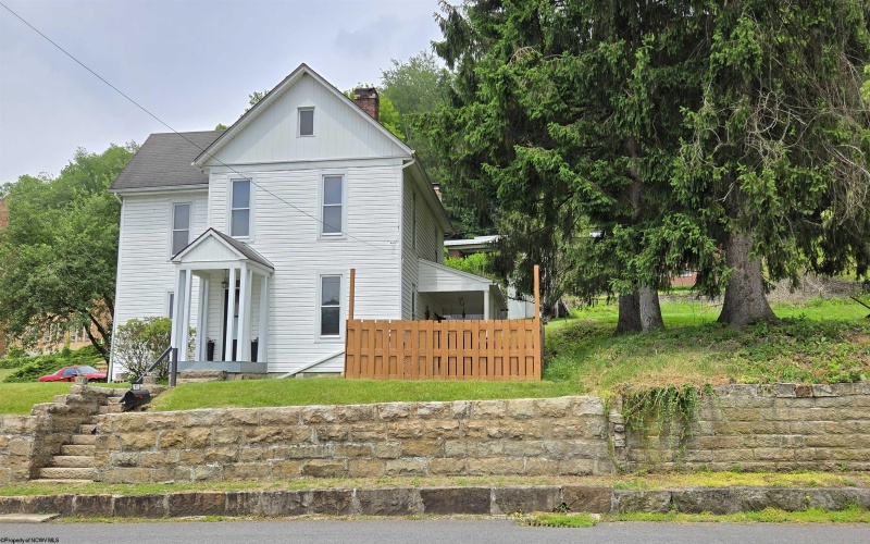92 High Street, Philippi, West Virginia 26416-1115, 3 Bedrooms Bedrooms, 10 Rooms Rooms,2 BathroomsBathrooms,Single Family Detached,For Sale,High,10159918